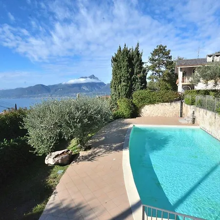 Bardino With Pool And Lake View *