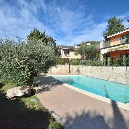 Bardino With Pool And Lake View Torri Del Benaco